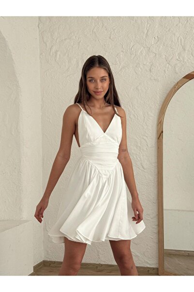 Misscix Kadın Abiye Derin V Yaka Sırt Dekolteli Kloş Etekli Mini Elbise - Abi...