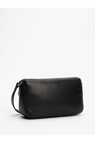 Tommy Hilfiger Kadın Ayarlanabilir Omuz Askılı Fermuarlı İç Cepli Deri Siyah Omuz Çantası AW0AW16978-BDS