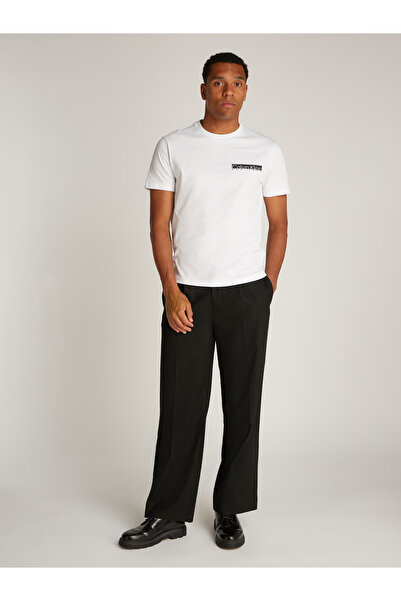 Calvin Klein تي شيرت كالفن كلاين رجالي أبيض بأكمام قصيرة وشعار نيويورك على الصدر