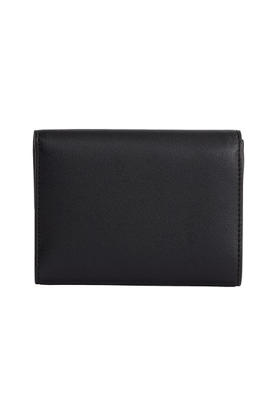 Calvin Klein Women Black Sculpted Medium Wallet