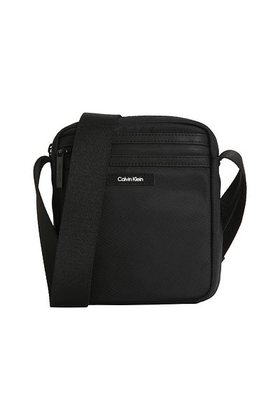 Calvin Klein Calvin Klein Black Essential Reporter Crossover Bag