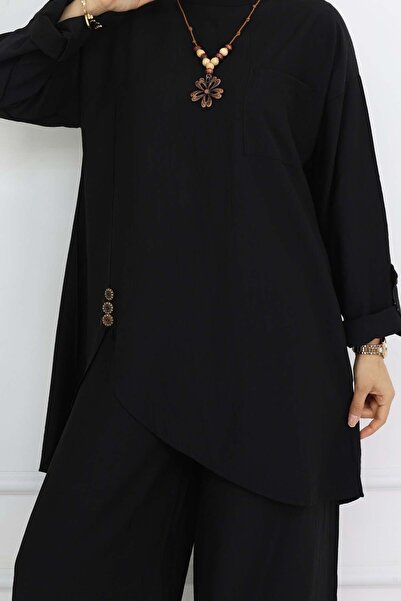 benguen Black 4782 - Double Set with Button Detail and Pendant