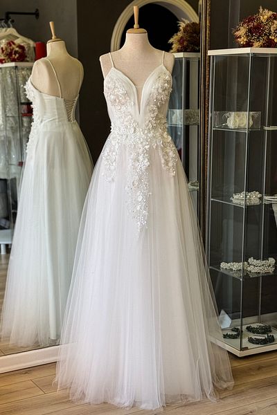 Lenta Moda White Glitter and Three Dimensional Lace Detailed Maxi Length Evening Dress and Evening Dress