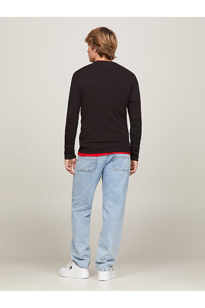 Tommy Hilfiger Erkek Si̇yah T-shirt Dm0dm04409078 Siyah