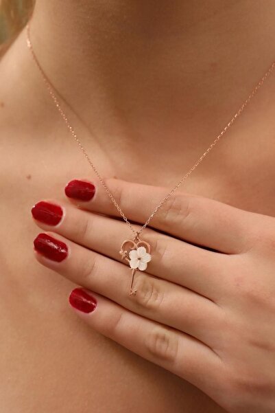 Genel Markalar 925 Ayar Gümüş Beyaz Yasemin Çiçekli Anahtar Kolye