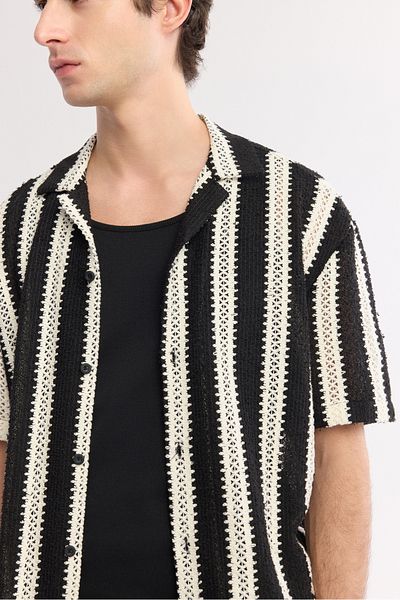 Avva Men's Black Apaj Collar Patterned Openwork Knitted Short Sleeve Shirt A51Y2108