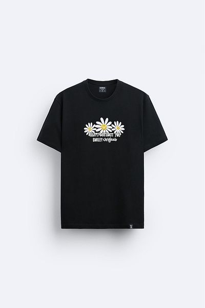Darkia Happy Smile Daisy Printed Crew Neck Regular Fit Black T-Shirt T-Shirt