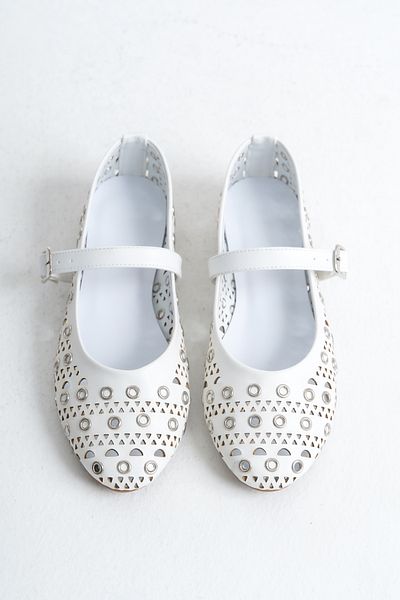 Shoesers Pantofi de balerină albi cu curele la gleznă cu design special pentru damă
