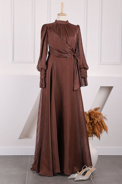 İmajButik Βραδινό φόρεμα με λεπτομέρεια μανίκι σε καφέ πλαϊνό δέσιμο