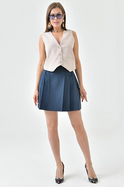 Saade 3-Button Closure Lined Vest with Stone Pocket Detail