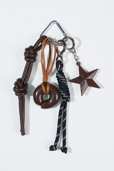 SHERIN Brown Star Tip Keychain