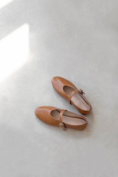 STRASWANS Jun Women's Wrinkled Leather Ballerinas Camel