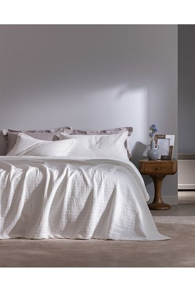 Madame Coco Feolette Double Bedspread - White