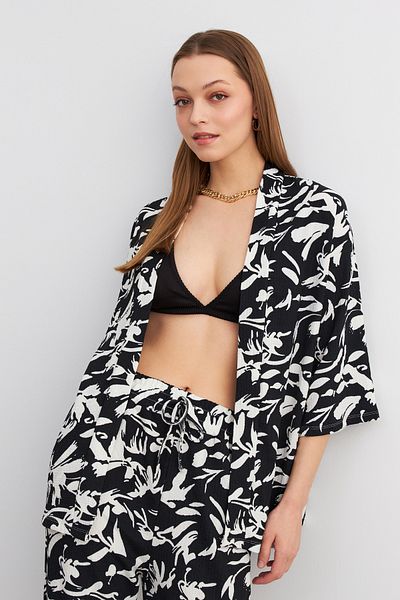 MODAGEN Set de pantaloni de cămașă kimono cu model alb-negru pentru femei