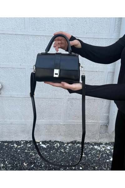 Lana Μαύρο τεχνητό δέρμα - Γυναικείο φόρεμα με ρυθμιζόμενο λουράκι, λεπτομέρε...