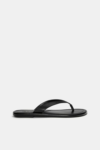 Pull & Bear Flat sandals