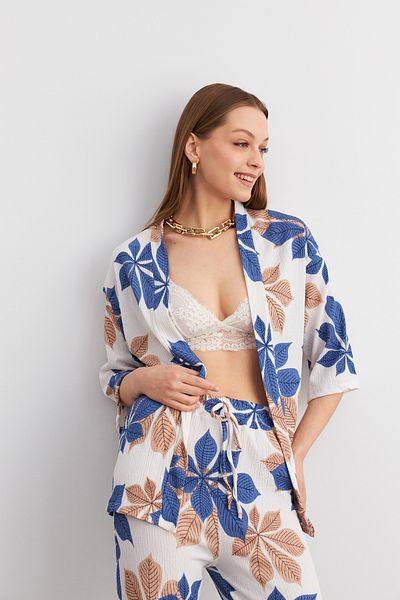 MODAGEN Set de pantaloni de cămașă kimono cu imprimeu floral albastru-alb pentru femei