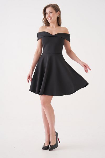 lovebox Flexible Scuba Fabric Kiss Neckline Black Evening Dress Graduation Dress 019