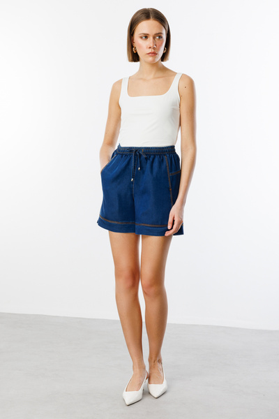 Ekol Beli Lastikli Denim Görünümlü Şort