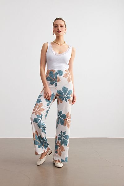 MODAGEN Pantaloni de damă albastru-deschis-alb cu modele florale