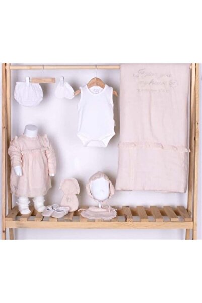 Babydola طقم خروج الطفلة من المستشفى مكون من 10 قطع -13543