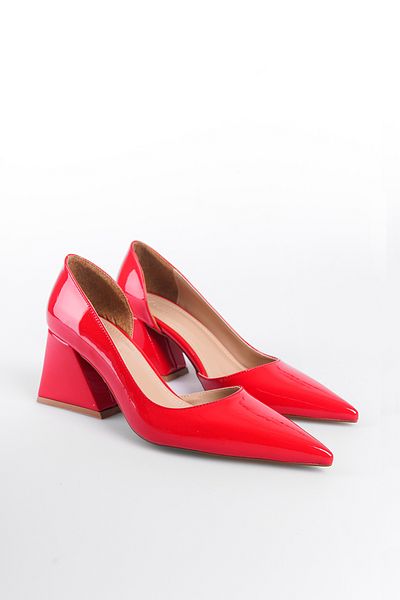 Capone Outfitters Damenschuhe mit spitzer Zehenpartie und mittelhohem Absatz