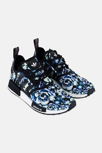 adidas حذاء جري نسائي NMD R1 برباط، متعدد الألوان