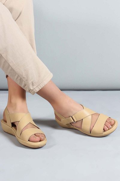 FAST STEP Γυναικεία δερμάτινα άνετα καλοκαιρινά casual καθημερινά σανδάλια Beige 864zar05
