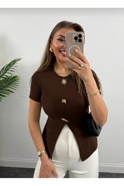 Butik Beyza Λεπτομερής μπλούζα με ηλιακό κουμπί με επίπεδη τσέπη