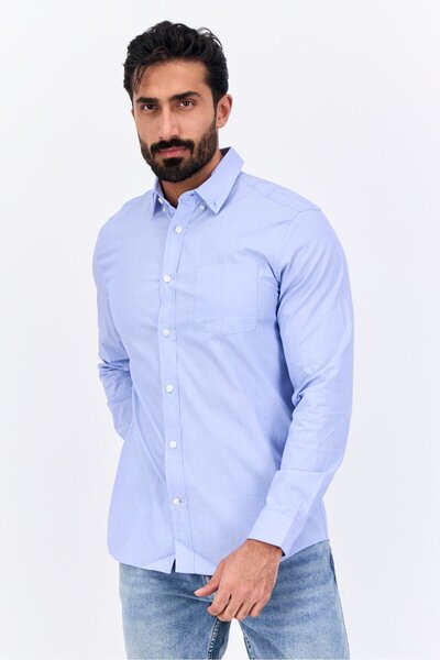 GAP Men Standard Fit Long Sleeve Chambray Casual Shirt, Light Blue