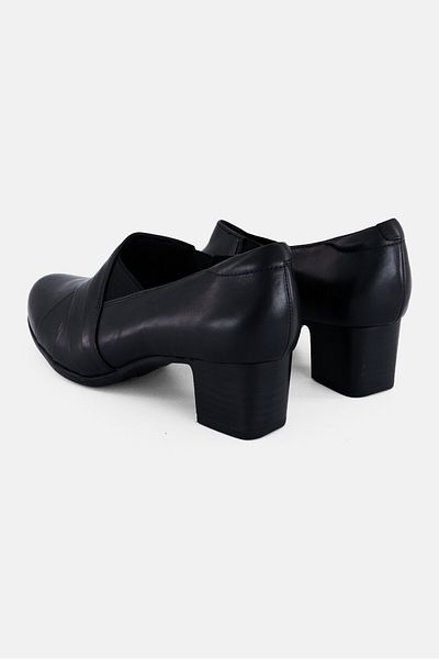 CLARKS Women Standard Un Damons Adele Slip on Pump, Black