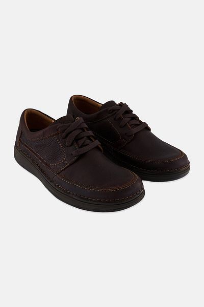 CLARKS حذاء رجالي كاجوال برباط قياسي، بني غامق
