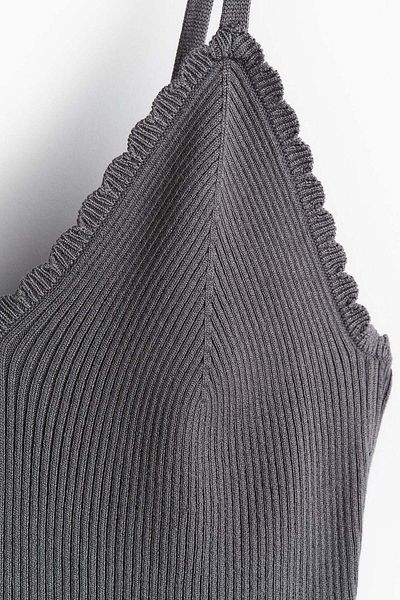H&M Scallop-edged rib-knit vest top