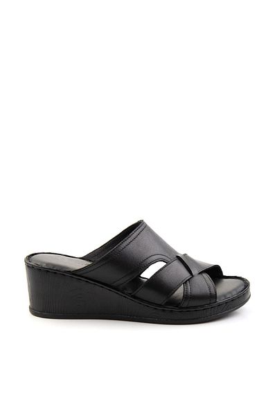 Bambi Black Leather Women's Slippers K 04552002103
