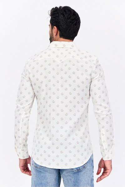 WRANGLER Men Regular Fit Allover Print Long Sleeves Casual Shirt, Beige