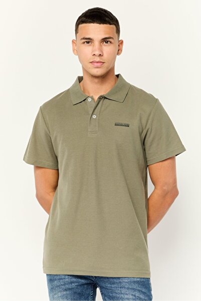Nordland قميص بولو رجالي بقصّة عادية وأكمام قصيرة وشعار العلامة التجارية، زيتوني