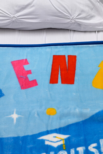 PEANUTS Raschel Ultra-soft Fleece Blanket – 100% Polyester – Lightweight & Durable – Blue