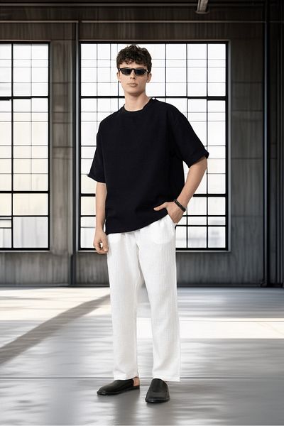 Valiberta Comfortable Fit Muslin Fabric Men's T-Shirt - Black
