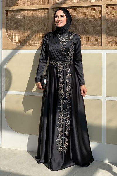 Bym Fashion Βραδινό φόρεμα σατέν με πέτρινο λεπτομερές αξεσουάρ ζώνης 5002 Μαύρο