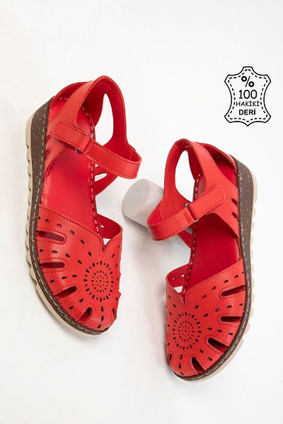 SOHO Rote Damensandalen aus echtem Leder 20523
