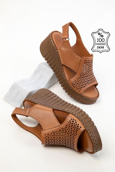 SOHO Braune Damenschuhe aus echtem Leder 20529