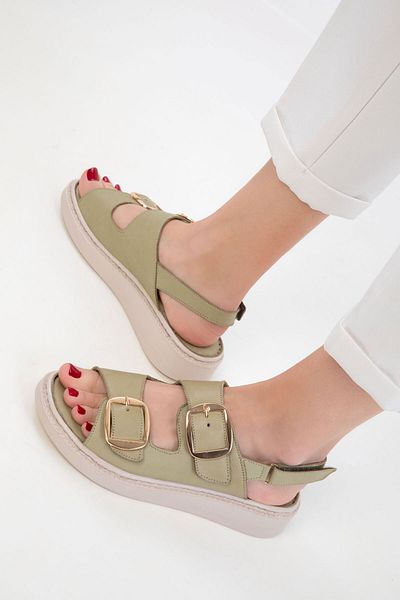 SOHO Grüne Damensandalen aus echtem Leder 20530