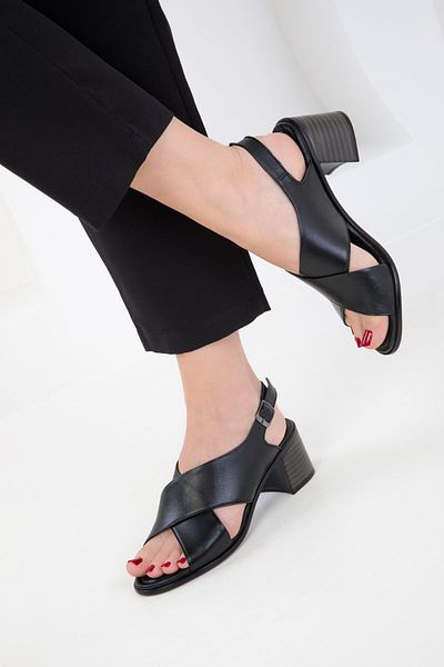 SOHO Black Genuine Leather Women's Classic Heeled Shoes 20546