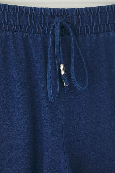Trendyol Curve Marineblaue Strickhose mit elastischem Bund TBBSS25AR00022