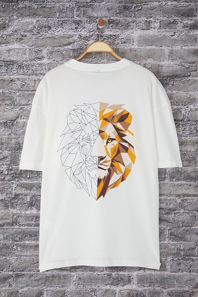 Trendyol Collection Ecru Oversize/Wide Cut Back Lion Printed 100% Cotton T-Shirt Tmnss25Ts00117