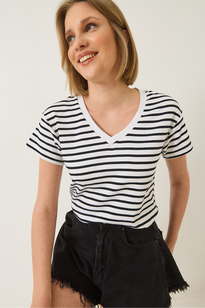 Bianco Lucci Damen-T-Shirt mit V-Ausschnitt und gestreiftem, bequemem Schnitt 60283205