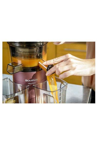 Taurus Storcator de fructe si legume Taurus Liquajuice LS-651, 200 W, recipient suc 0,8 l, 60 RPM, melc