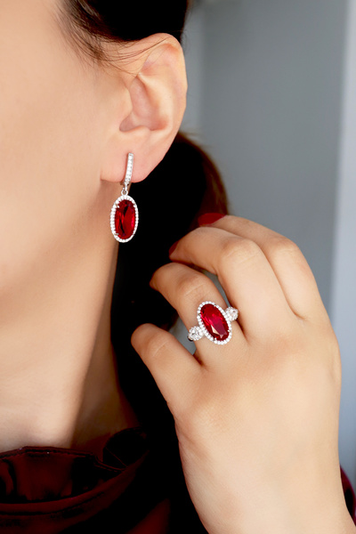 Silveranka 925 Ayar Gümüş Yakut Kırmızı Oval Taşlı Küpe