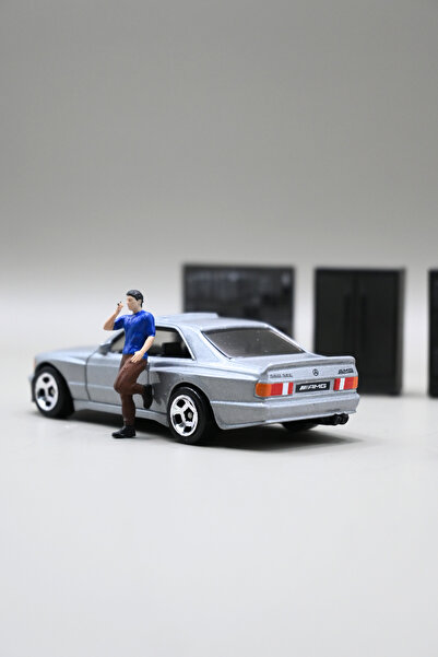 Kaya3D 1:64 Sigara İçen Erkek Figür, Hot Wheels Uyumlu, Diorama, Model Araba Sahne 1/64 Ölçek
