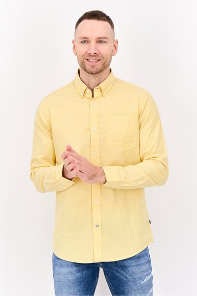 Nautica قميص رجالي كاجوال بأكمام طويلة وقصّة كلاسيكية، لون أصفر